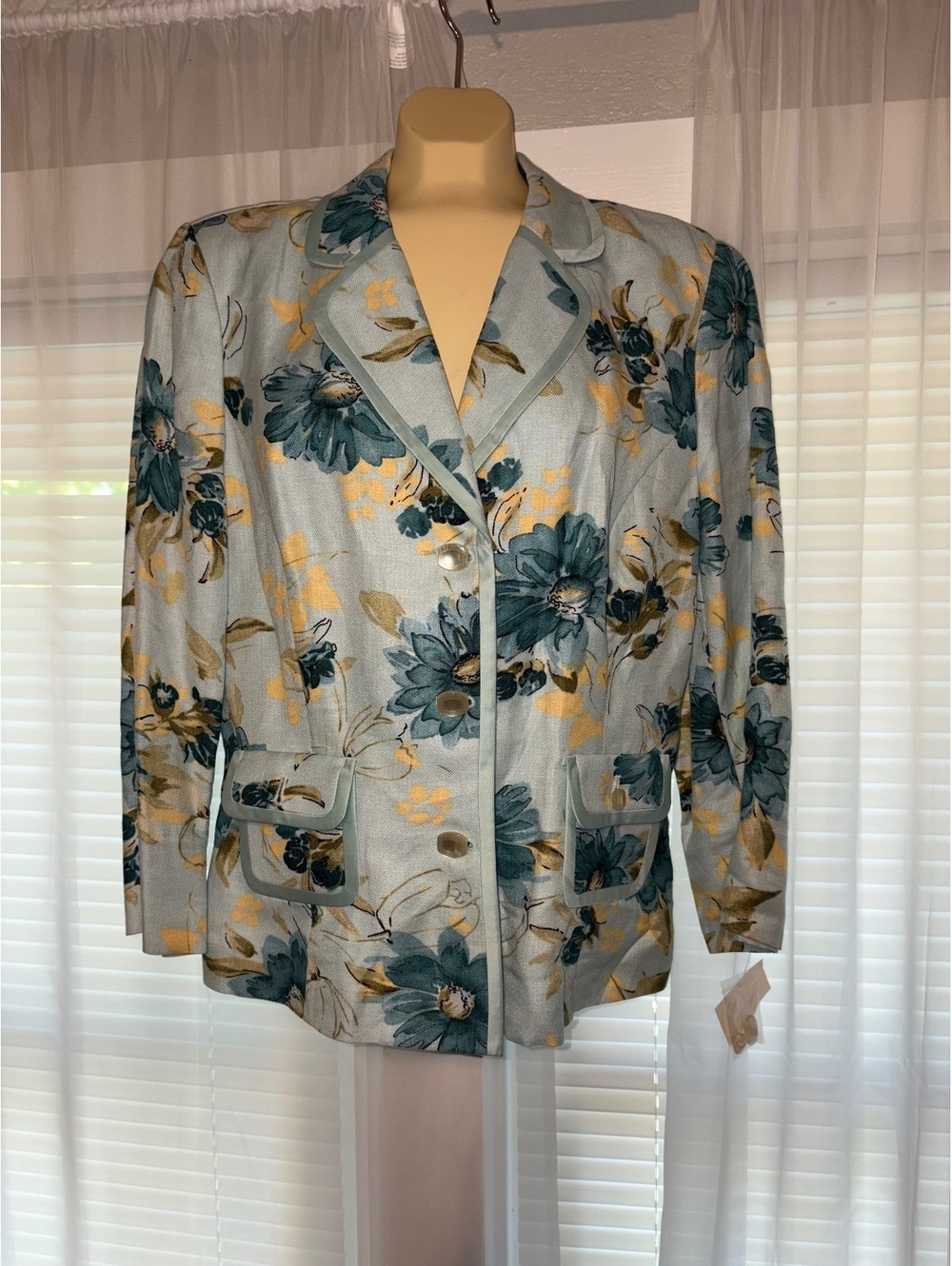 Emma James Floral blazer jacket